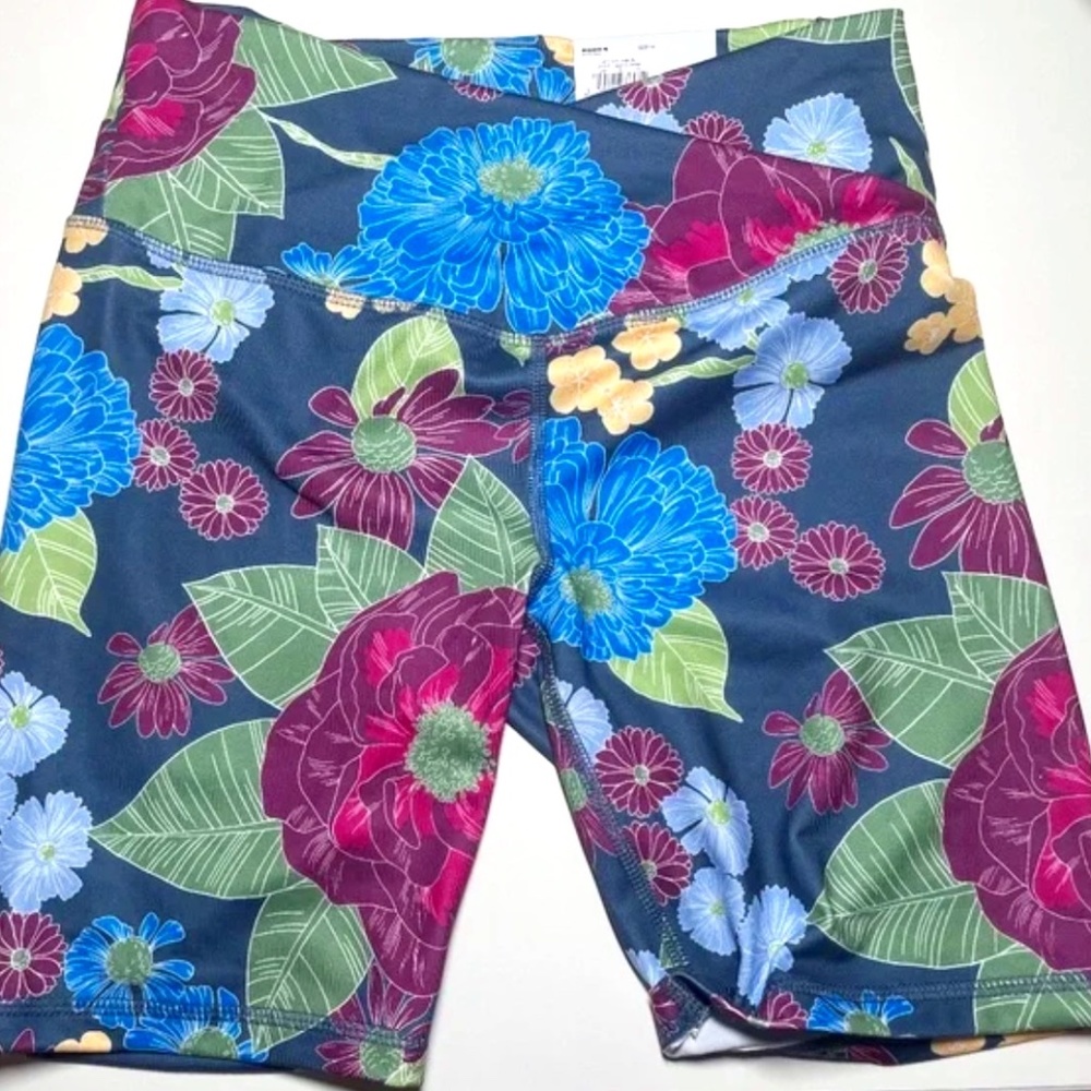 High rise bike shorts